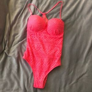 Cut out One piece Swimsuit